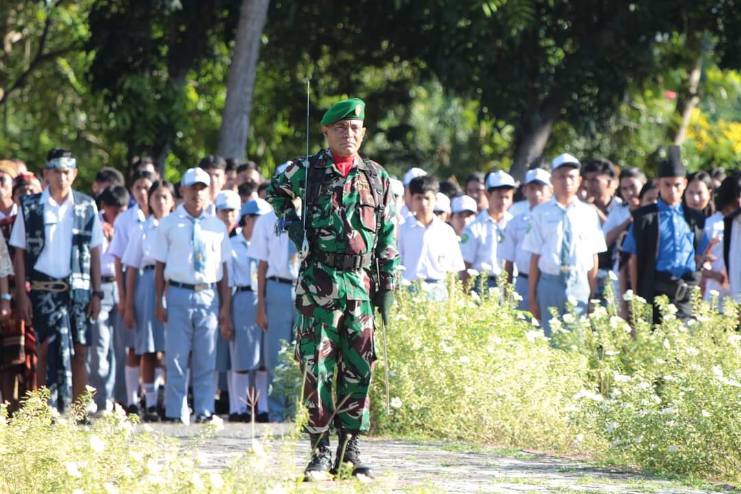 Kasdim 1601/Sumba Timur Hadiri Upacara Peringatan Hardiknas TH 2024