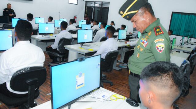 Pesan Danrem 161/WS Kepada Calon Taruna Akademi TNI saat Tes SKD di Kantor BKN NTT