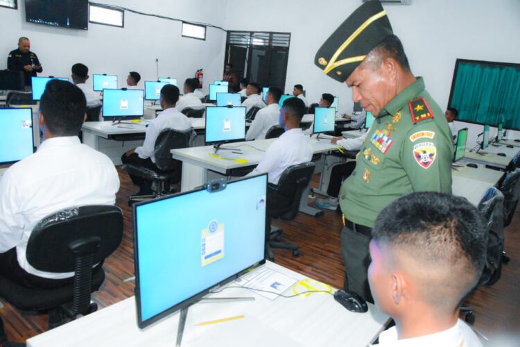Pesan Danrem 161/WS Kepada Calon Taruna Akademi TNI saat Tes SKD di Kantor BKN NTT