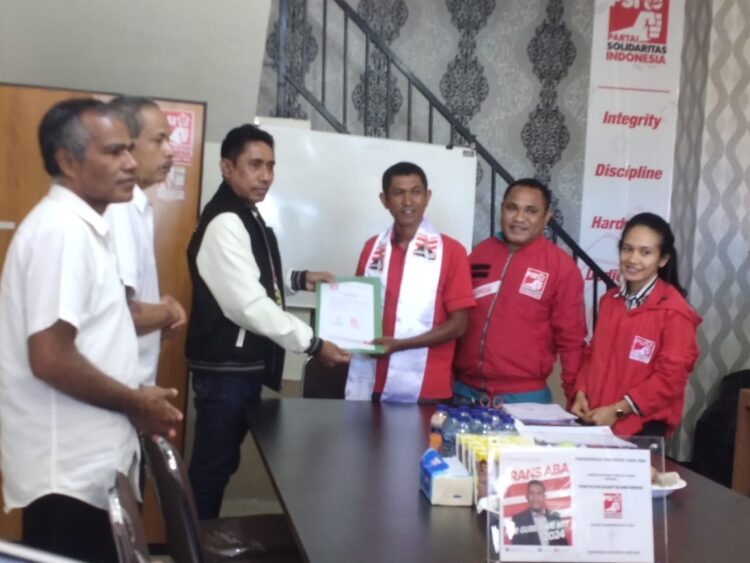 Frans Aba Mendaftar Sebagai Bakal Calon Gubernur NTT: Harapan Baru untuk Masa Depan yang Lebih Cerah Frans Aba Mendaftar Sebagai Bakal Calon Gubernur NTT: Harapan Baru untuk Masa Depan yang Lebih Cerah