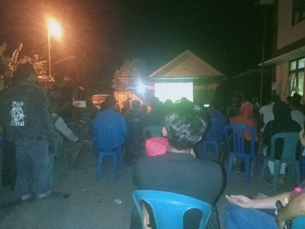Polsek Rasanae Barat Gelar Nobar Sepakbola Indonesia Vs Irak Dirangkaikan Undian Berhadiah