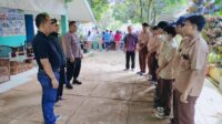 Polres Karawang, Bhabinkamtibmas Desa Pangulah Selatan Berikan Penyuluhan Kepada Pelajar Cegah Kenakalan Remaja