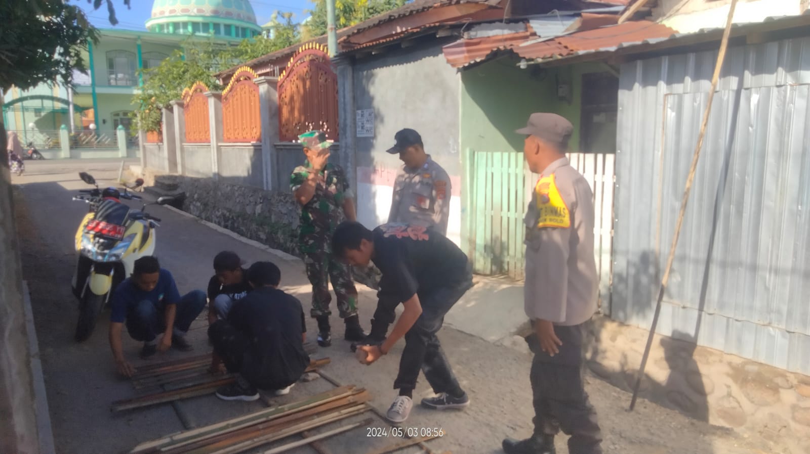 Lomba Desa Tingkat Kabupaten, Polsek Bolo dan Koramil Gotong Royong Bersama Masyarakat