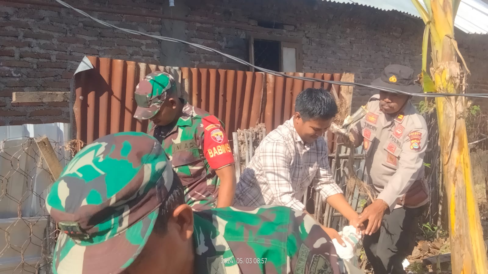 Lomba Desa Tingkat Kabupaten, Polsek Bolo dan Koramil Gotong Royong Bersama Masyarakat