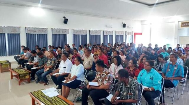 Kasdim Sumba Timur Menghadiri Rapat Tindak Lanjut Hasil Kunjungan Menteri Sosial RI