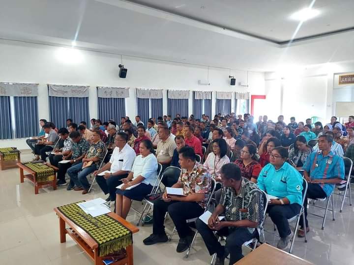 Kasdim Sumba Timur Menghadiri Rapat Tindak Lanjut Hasil Kunjungan Menteri Sosial RI