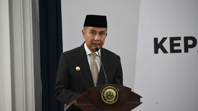 Bey Machmudin Kukuhkan Adi Gemawan sebagai Kepala Perwakilan BPKP Jabar