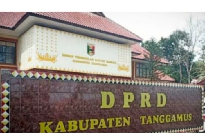 Komisi III DPRD Tanggamus Di Minta Turun Periksa Proyek Rigid Beton Waisom