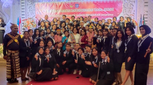 Lulusan SMKN 6 Kota Kupang Bersiap Memasuki Dunia Kerja dengan Percaya Diri
