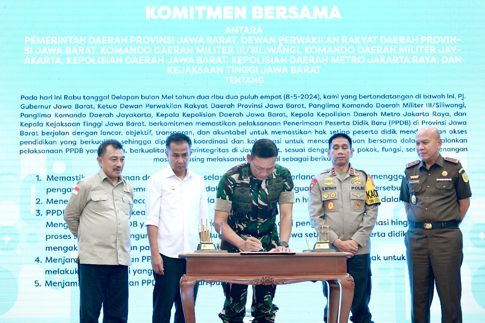 Kick Off PPDB Jabar 2024 Bey Machmudin: Tak Ada "Titip Titipan"