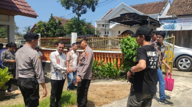Polres Tanggamus Terjunkan Ratusan Personel Amankan Jalannya Ibadah dan Perayaan Kenaikan Isa Al Masih