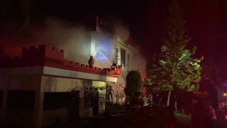 Gedung Detasemen Gegana Satbrimob Polda Kaltim Terbakar