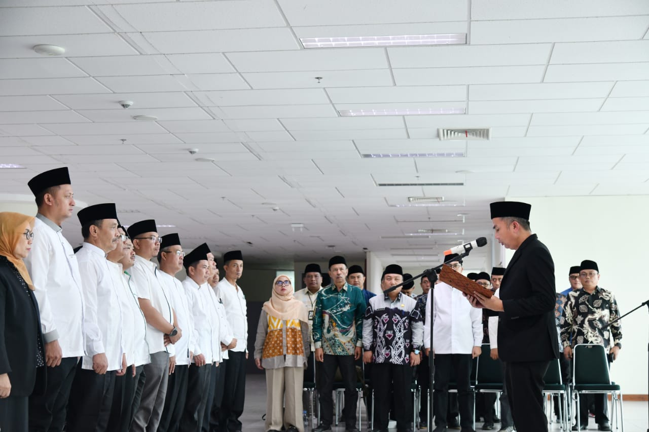 Kukuhkan BP4 Jabar, Bey Machmudin: Keluarga Harmonis Berkontribusi Besar terhadap Kesejahteraan Masyarakat