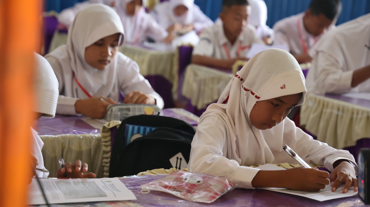 Membangun Masa Depan Melalui Pendidikan, PTBA Wujudkan Program Beasiswa