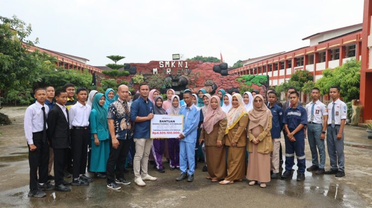 Membangun Masa Depan Melalui Pendidikan, PTBA Wujudkan Program Beasiswa