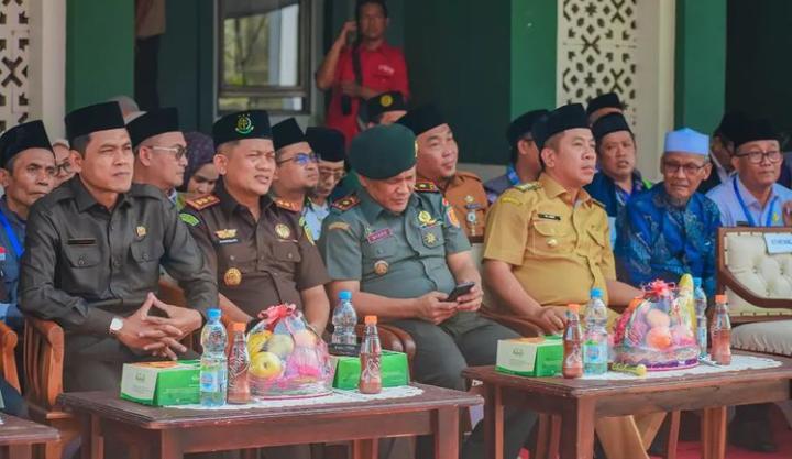 Ketua DPRD Kabupaten Karawang H. Budianto Hadiri Pelepasan Keberangkatan Jemaah Haji Kloter 05 Kab. Karawang Tahun 2024