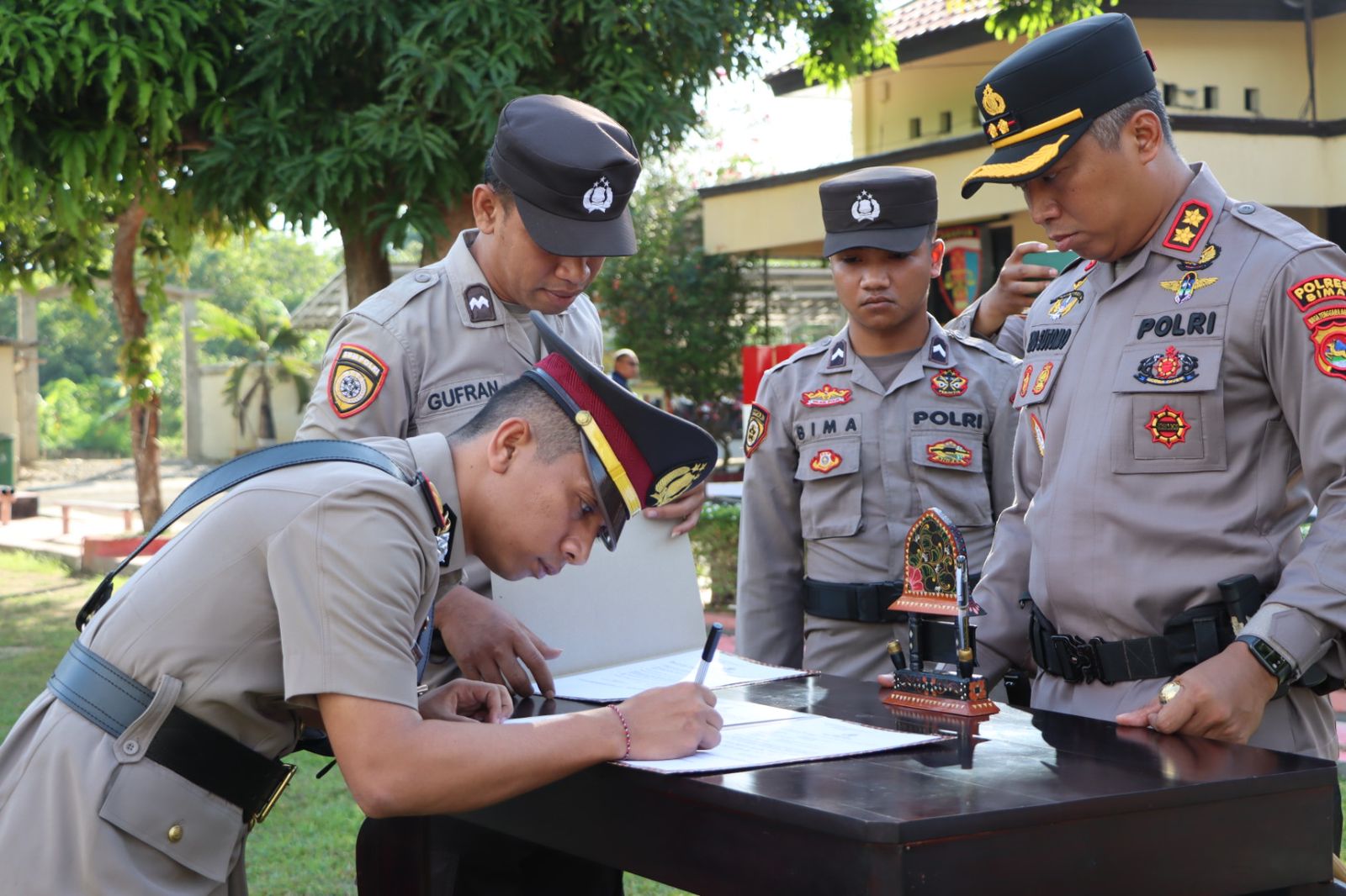 Kapolres Bima AKBP Eko Sutomo S.I.K.,M.I.K., Pimpin Upacara Pengukuhan Kasat Lantas