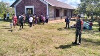 Berikan Rasa Aman, Babinsa Lewa Pantau Kegiatan Ibadah di Gereja Wilayah Binaan Berikan Rasa Aman, Babinsa Lewa Pantau Kegiatan Ibadah di Gereja Wilayah Binaan