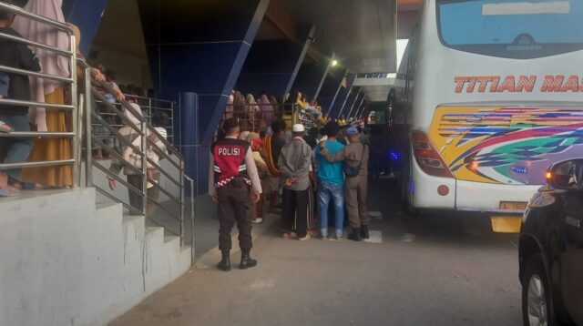 Unit PAM Obvit Polres Bima Laksanakan Pengamanan Keberangkatan Calon Jamaah Haji