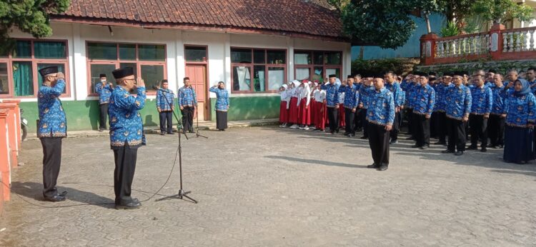 Camat Jatiwaras Hanhan Nugraha SE  Pimpin Upacara Harkitnas ke-116