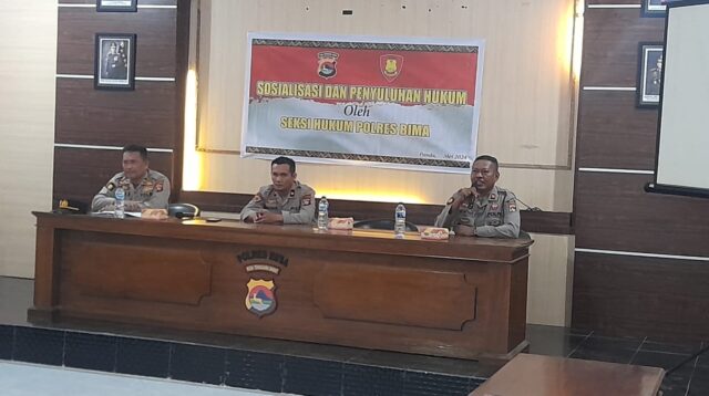 Seksi Hukum Menggelar Sosialisasi PP No 2 Tahun 2003 di Aula Mapolres Bima