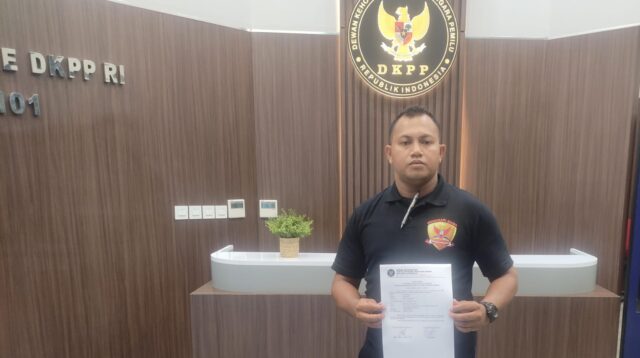 Ketua DPD Generasi Muda Gerakan Rakyat Indonesia Baru (GM.GRIB) Muh.Akbar Umbu Nay,SH Melaporkan Ketua dan Anggota Bawaslu DKKEPP Lumajang