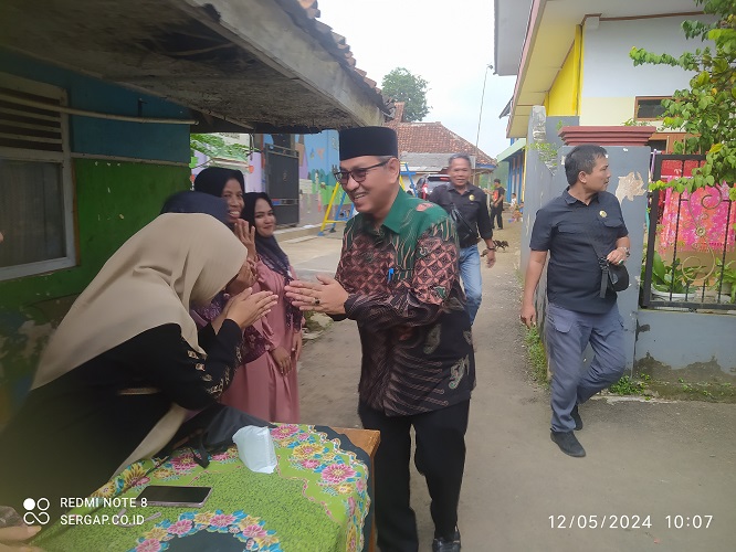 H. Ivan Dicksan Pererat Silaturahmi dengan Masyarakat dan Santuni Anak Yatim