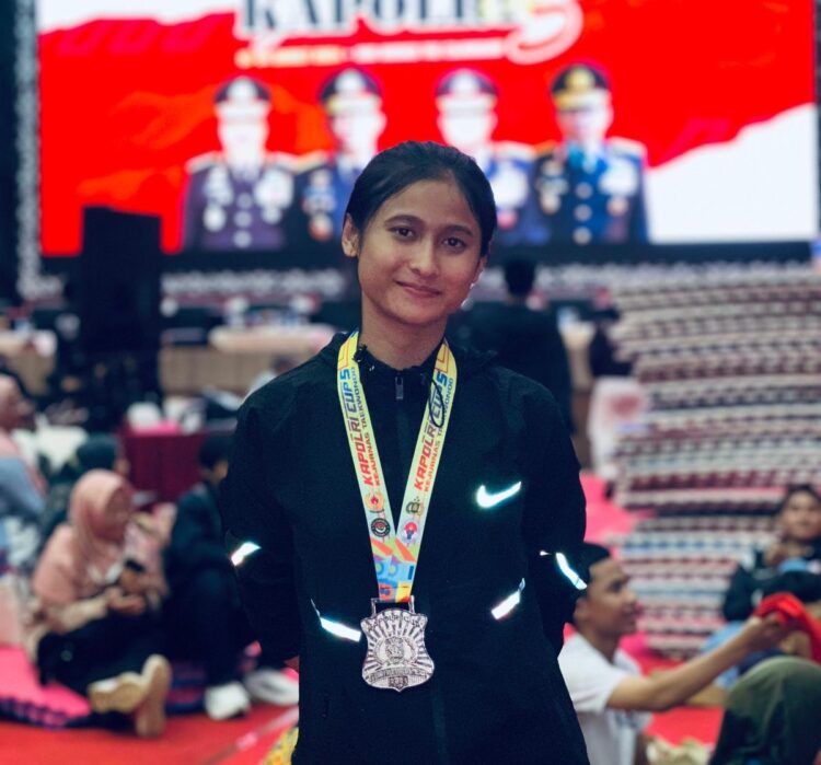 Ukir Prestasi, Polwan Polda Kaltim Bripda Nuraeni Putri Andika Raih Prestasi di Ajang Taekwondo Kapolri Cup 2024