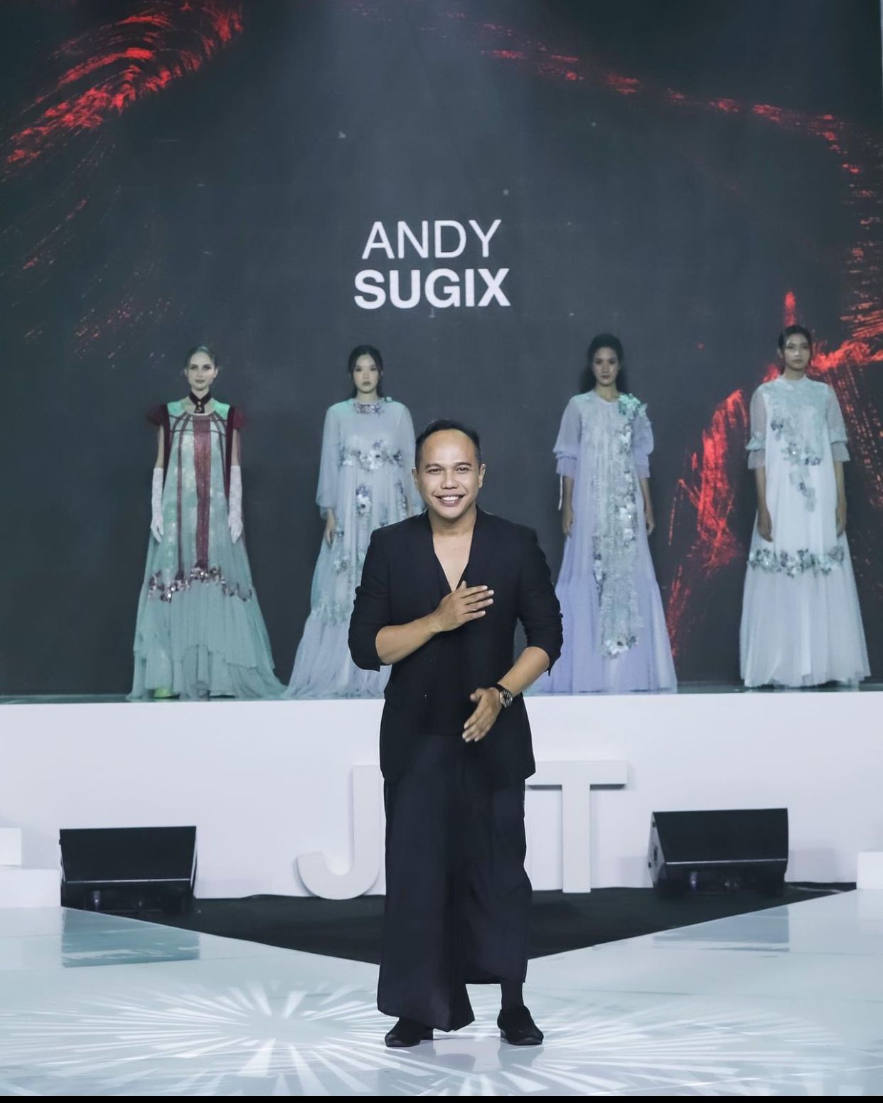 5 Tahun Hiatus, Value of Indonesia (VOI) Fashion Day 2024 Siap Digelar di Bulan Juli VOI Fashion Day 2024 Angkat Tema “Victorian Splendor”