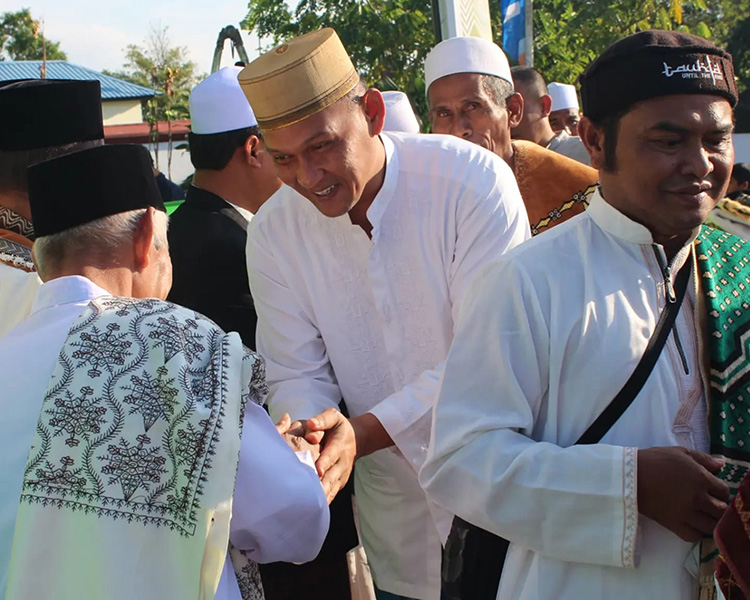 Dandim Bersama Forkopimda Kabupaten Sumba Timur Hadiri Sholat Idul Adha