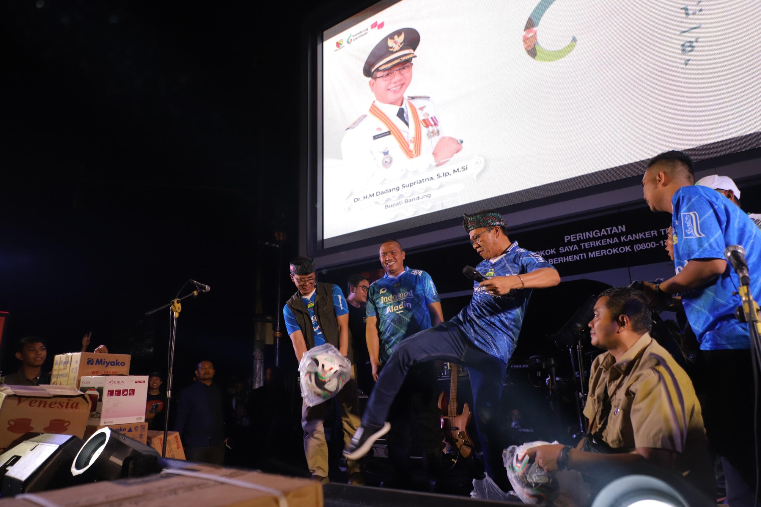 Nobar Final Leg 2 Persib vs Madura United, Bupati Bandung Serukan Doa untuk Palestina