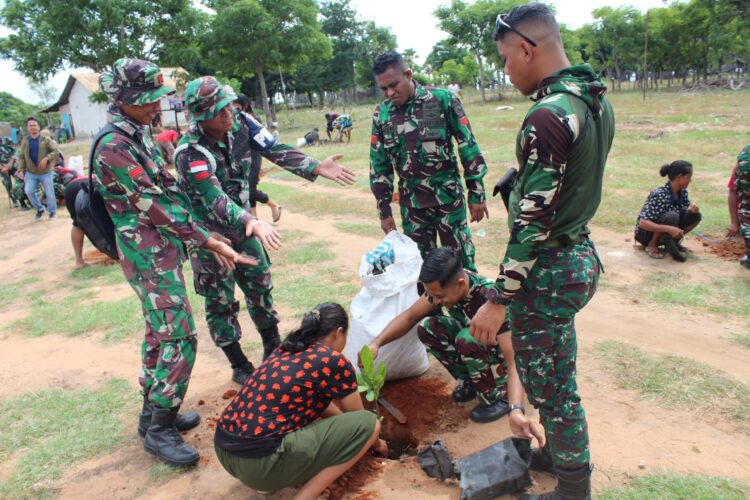 Dukung Penghijauan Kodim 1601/Sumba Timur Melaksanakan Karya Bakti Penanaman Pohon,