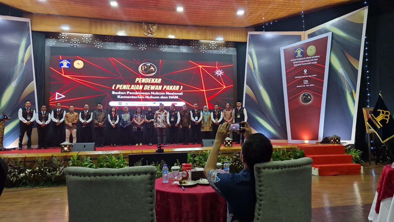 Nominasi 10 Besar Paralegal Justice Award 2024, Diragukan?