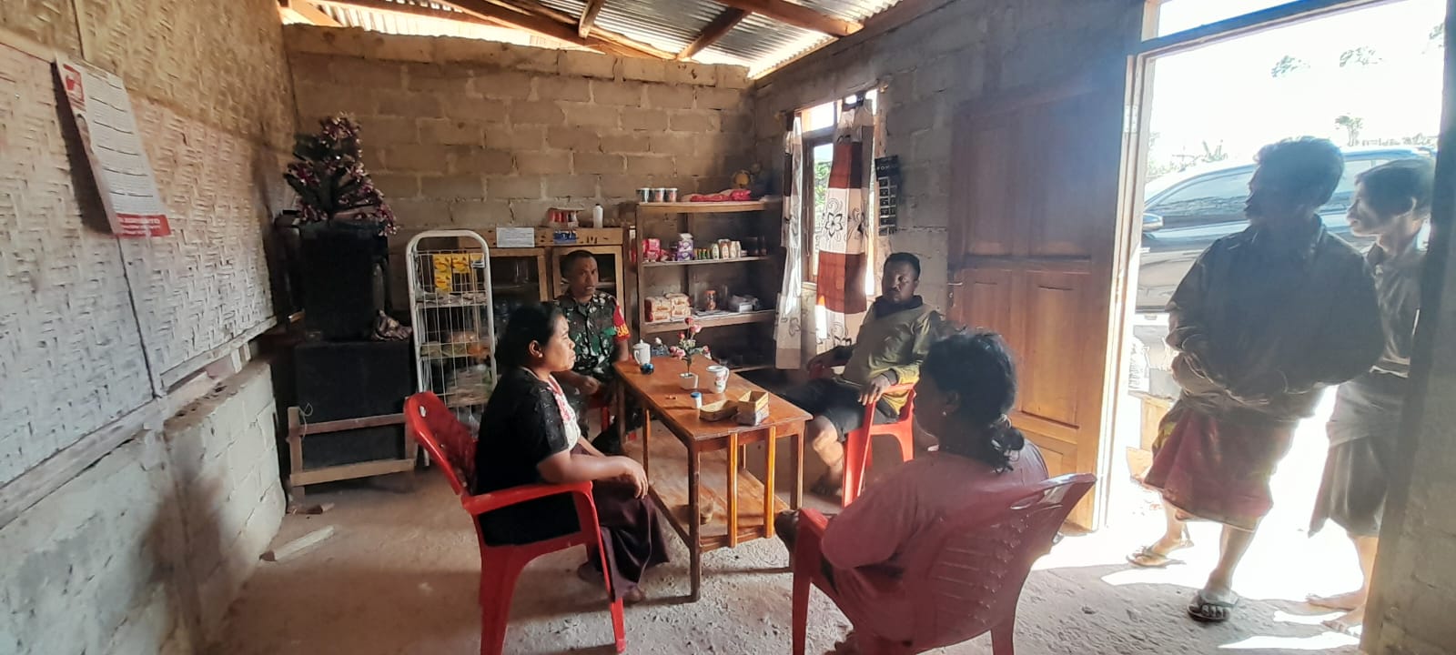 Terus Jaga Hubungan Baik, Babinsa Serda Syamsurijal Laksanakan Komsos Dengan Warga Binaan