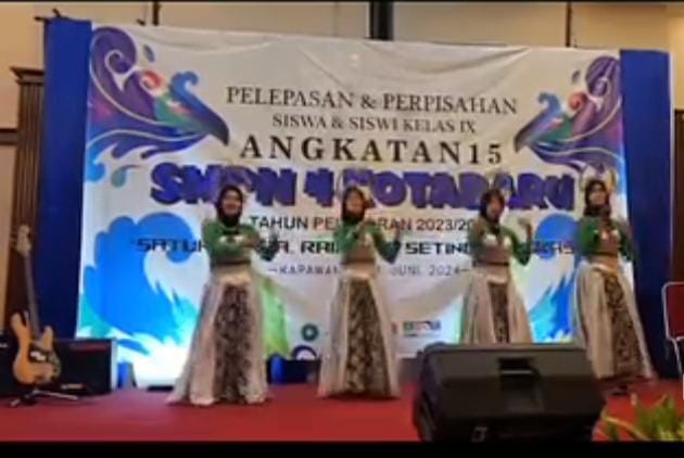 Kemeriahan Acara Perpisahan SMP Negeri 4 Kotabaru Karawang  Angkatan 15