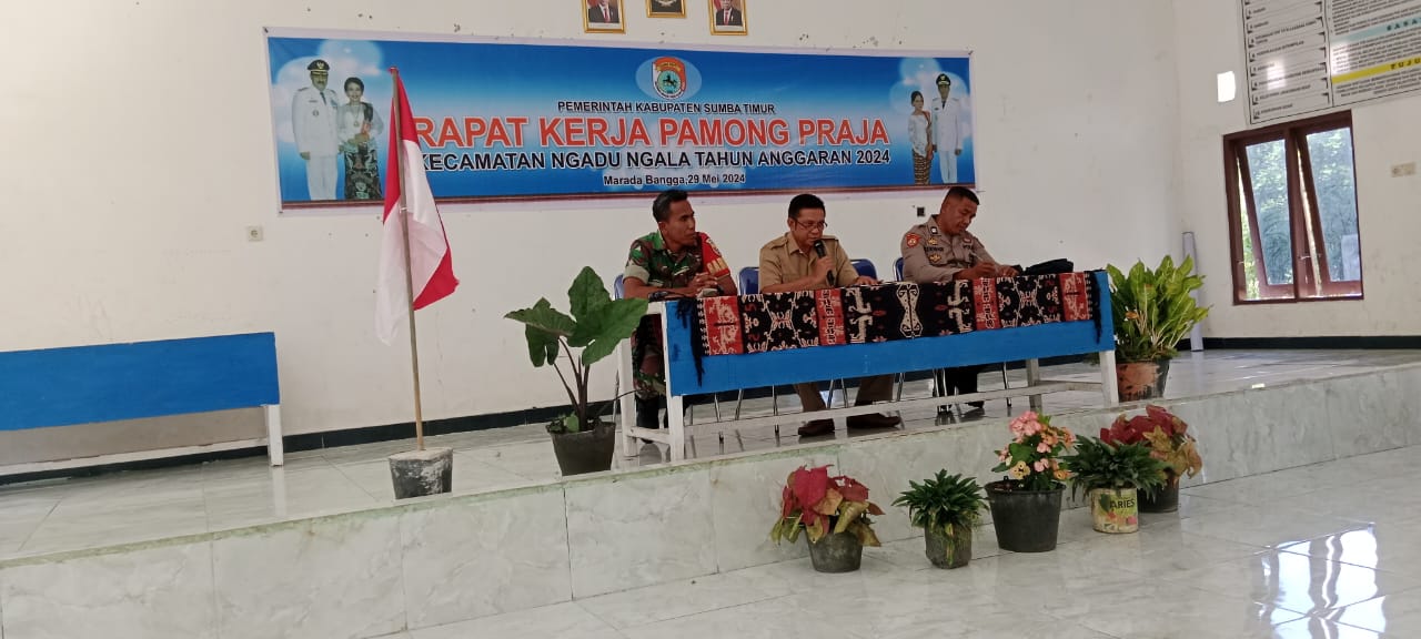 Babinsa Karera Hadiri Rapat Kerja Pamong Praja Tingkat Kecamatan Ngadungala