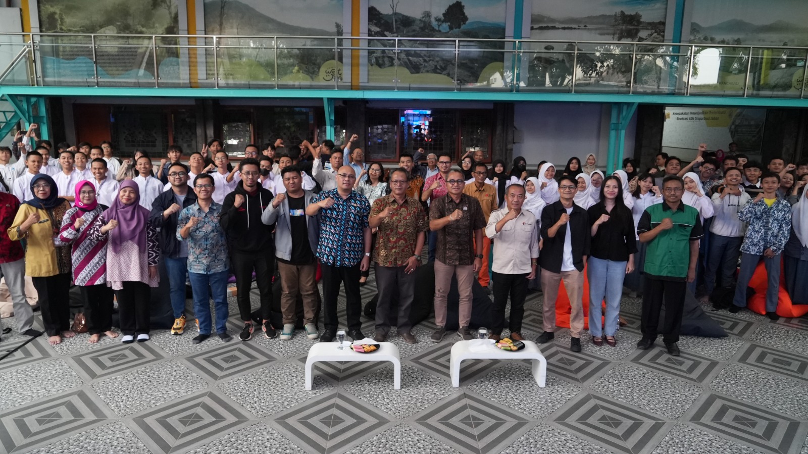 JTumbuhkan Minat dan Bakat Siswa SMK di Sektor Ekonomi Kreatif