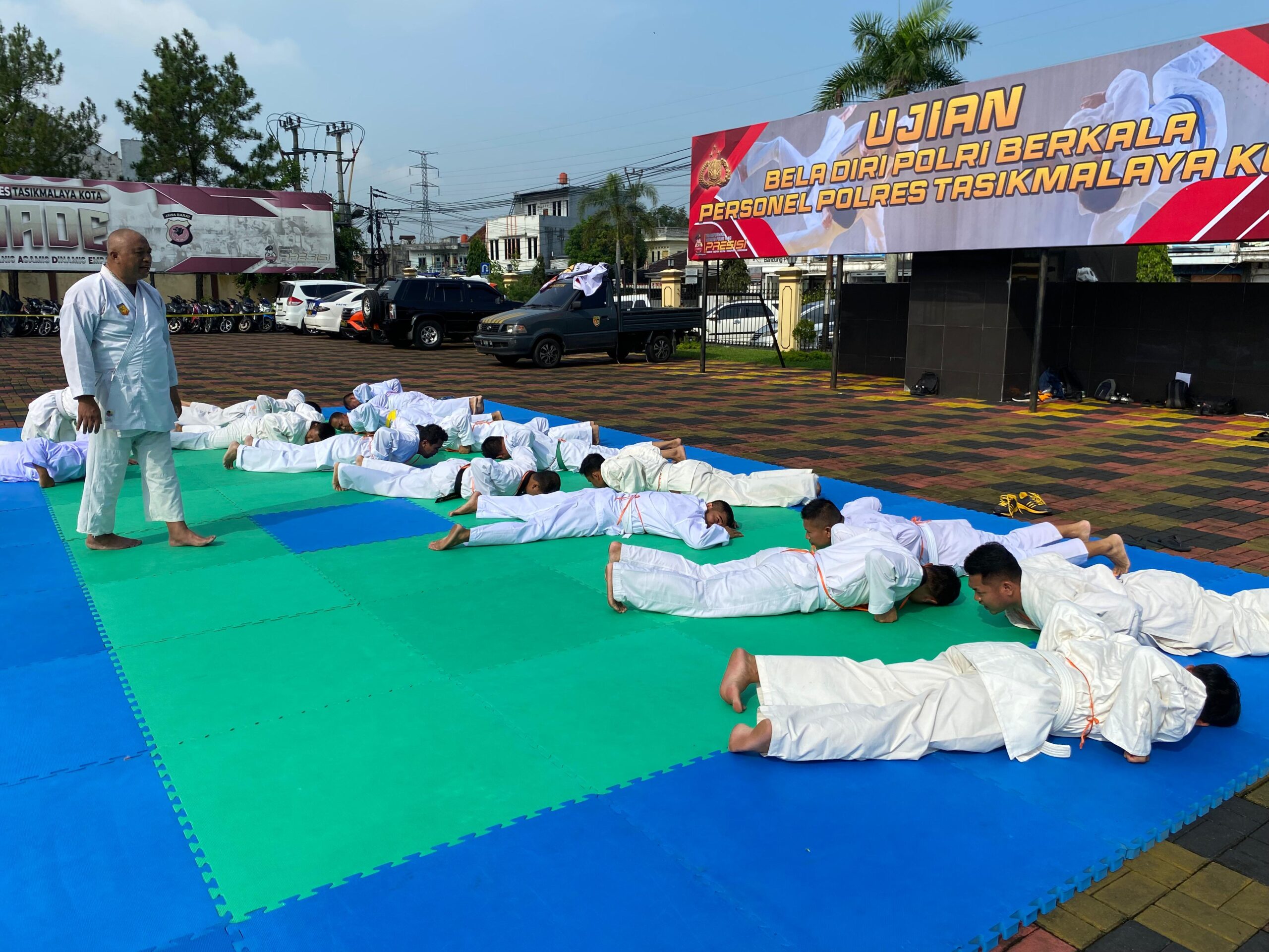Personel Polres Tasik Kota Gelar Ujian Beladiri Berkala