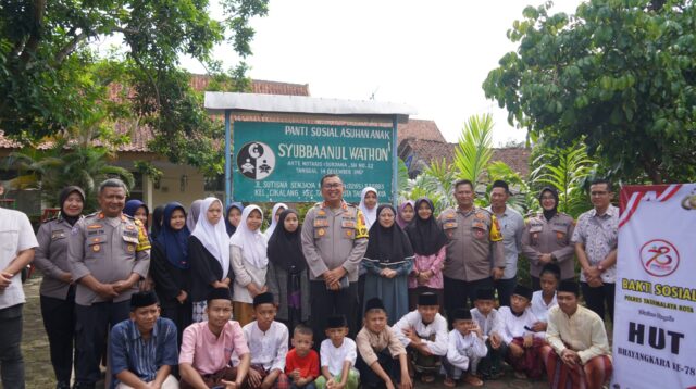 Bakti Sosial Kapolres Tasik Kota Berikan santunan ke Panti Asuhan