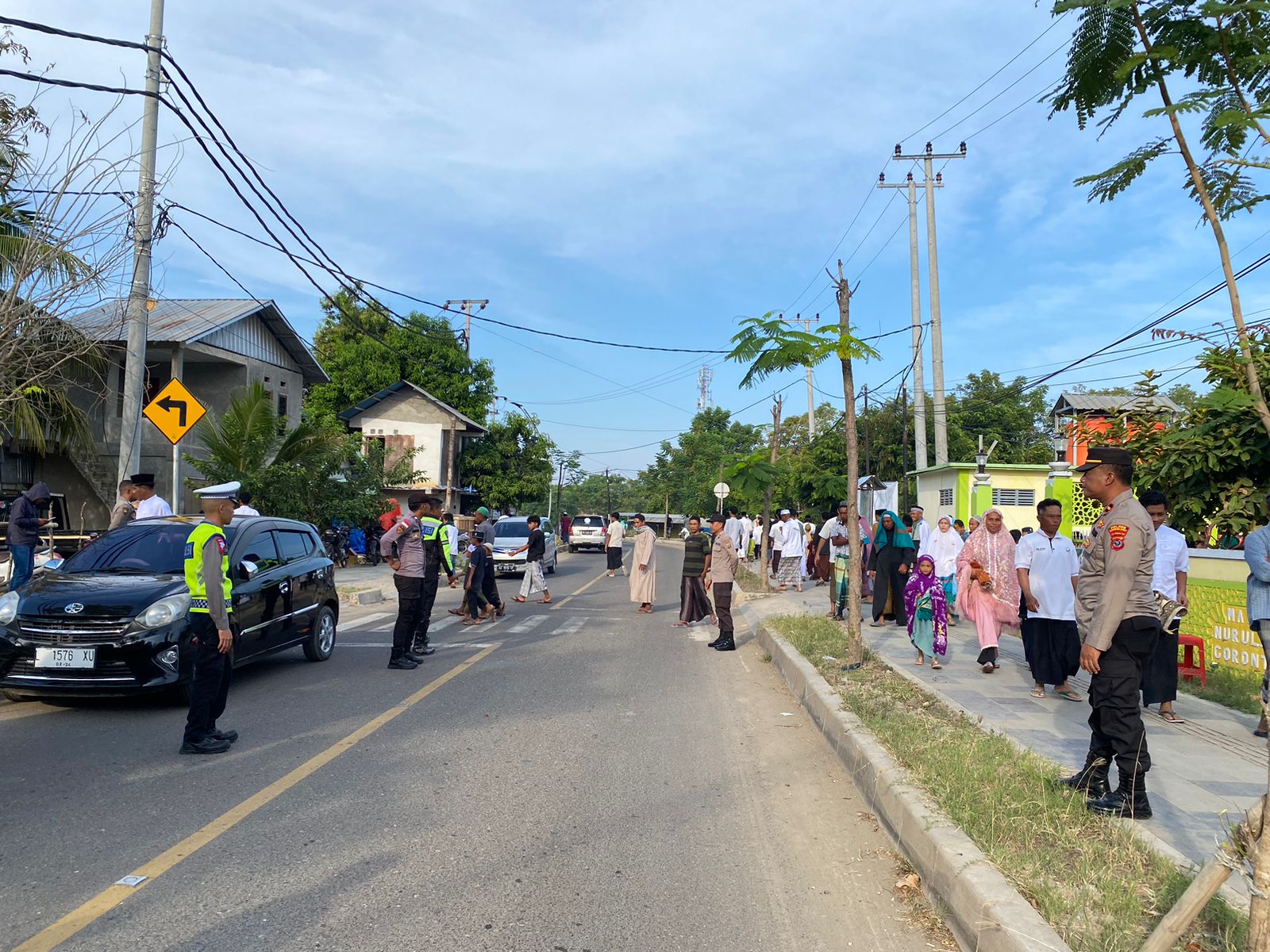 Berjalan Hikmat, Polisi Amankan Perayaan Idul Adha di Labuan Bajo