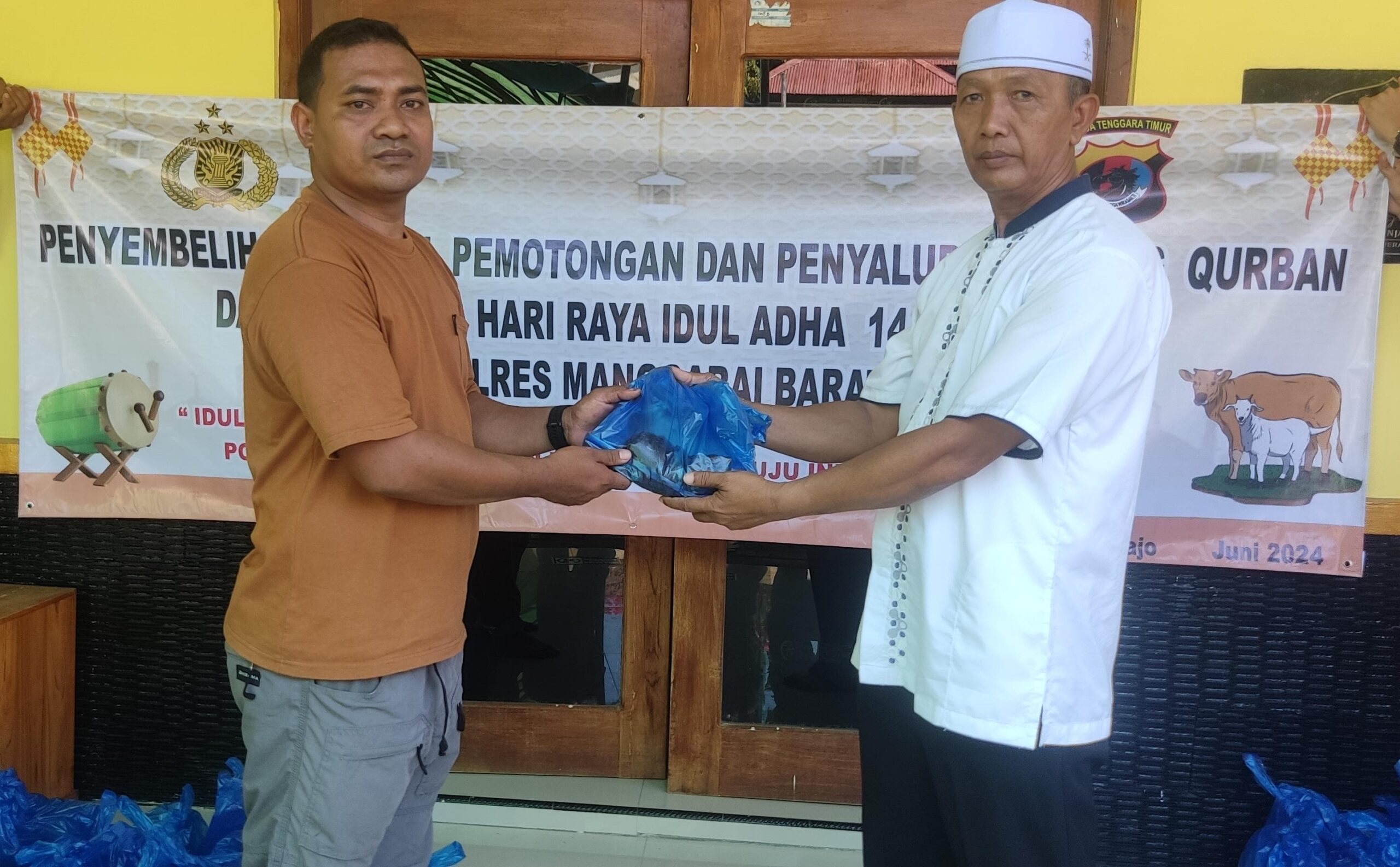 Momen Idul Adha 1445 H, Polres Mabar Sembelih 2 Ekor Sapi dan 11 Ekor Kambing Qurban