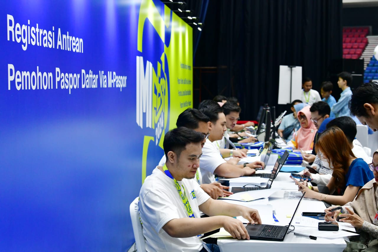 Bey Machmudin Usul Layanan Keimigrasian Ditambah di Kawasan Pusat Perbelanjaan