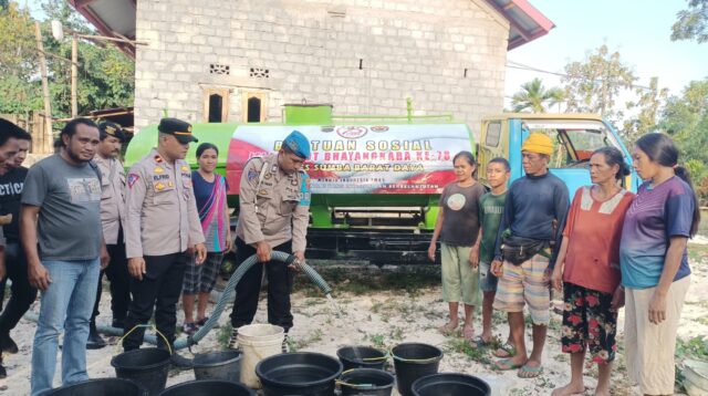 Bantuan Sosial Berupa Pemberian Air BersihSambut HUT Bhayangkara Ke-78