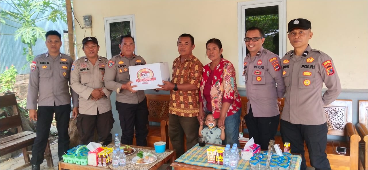 Anjangsana, Kapolres Mabar Kunjungi Para Purnawirawan dan Warakawuri Polri di Labuan Bajo