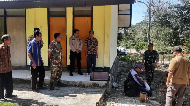 Babinsa Lewa Dampingi Tim Survei Geolistrik Sumur Bor, Deteksi Sumber Air Bawah Tanah di Makamenggit