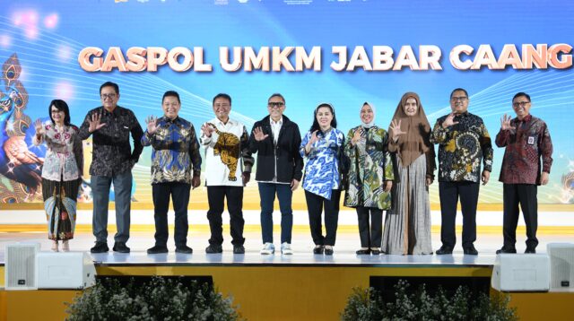 Pembukaan Karya Kreatif dan Pekan Kerajinan Jawa Barat, Sekda Jabar Herman Suryatman: Tingkatkan Derajat UMKM untuk Naik Kelas