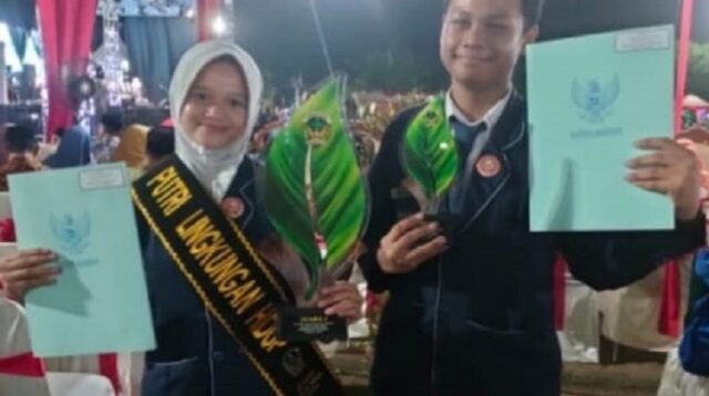 Aroma Bunga SMPN 1 Mejayan Terhampar Sebagai Putri Duta Lingkungan Hidup  Kabupaten Madiun