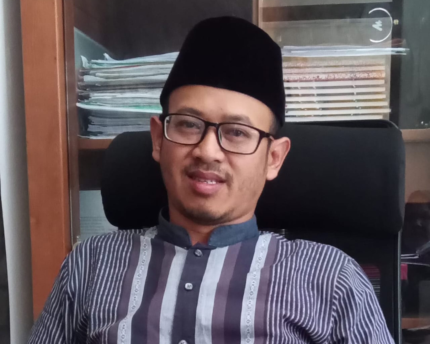 Baznas Kabupaten Sukabumi Memberikan Bantuan Ke Salah Satu Warga Cisaat