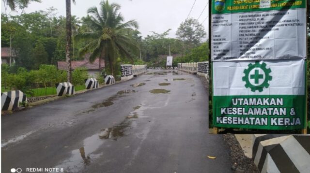 Jalan di Desa Mandalamekar Rusak Akibat Dilintasi Alat Berat, Warga Menuntut Pihak CV. Abadi Tani Bertanggungjawab