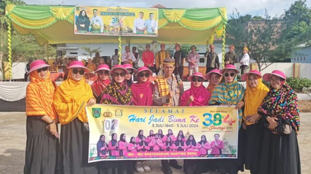 Kapolsek Woha Pimpin Pengamanan Pawai Budaya Peringatan Hari Jadi Bima Ke- 384